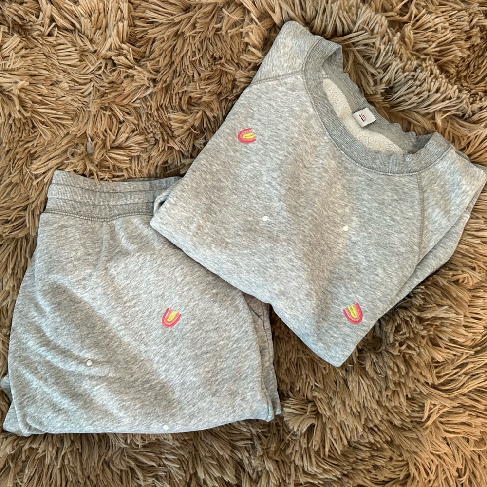 Old Navy Sweats Set. Gray w/ Rainbows. Size Large.